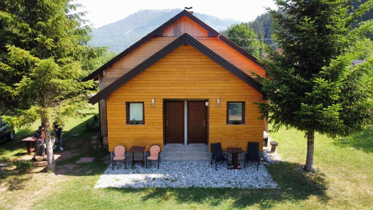 Apartmani Sarovic Tjentiste Exterior photo